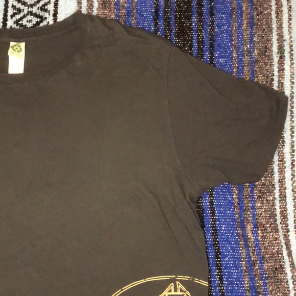 Bushmills Irish Whiskey Tee Shirt - Picture 4 of 12